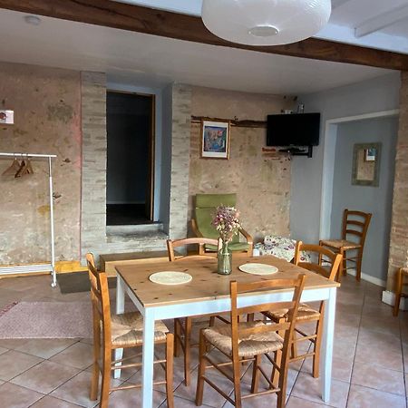 Appartement 3 Pieces Rdc Plein Centre Ville ماركياس المظهر الخارجي الصورة