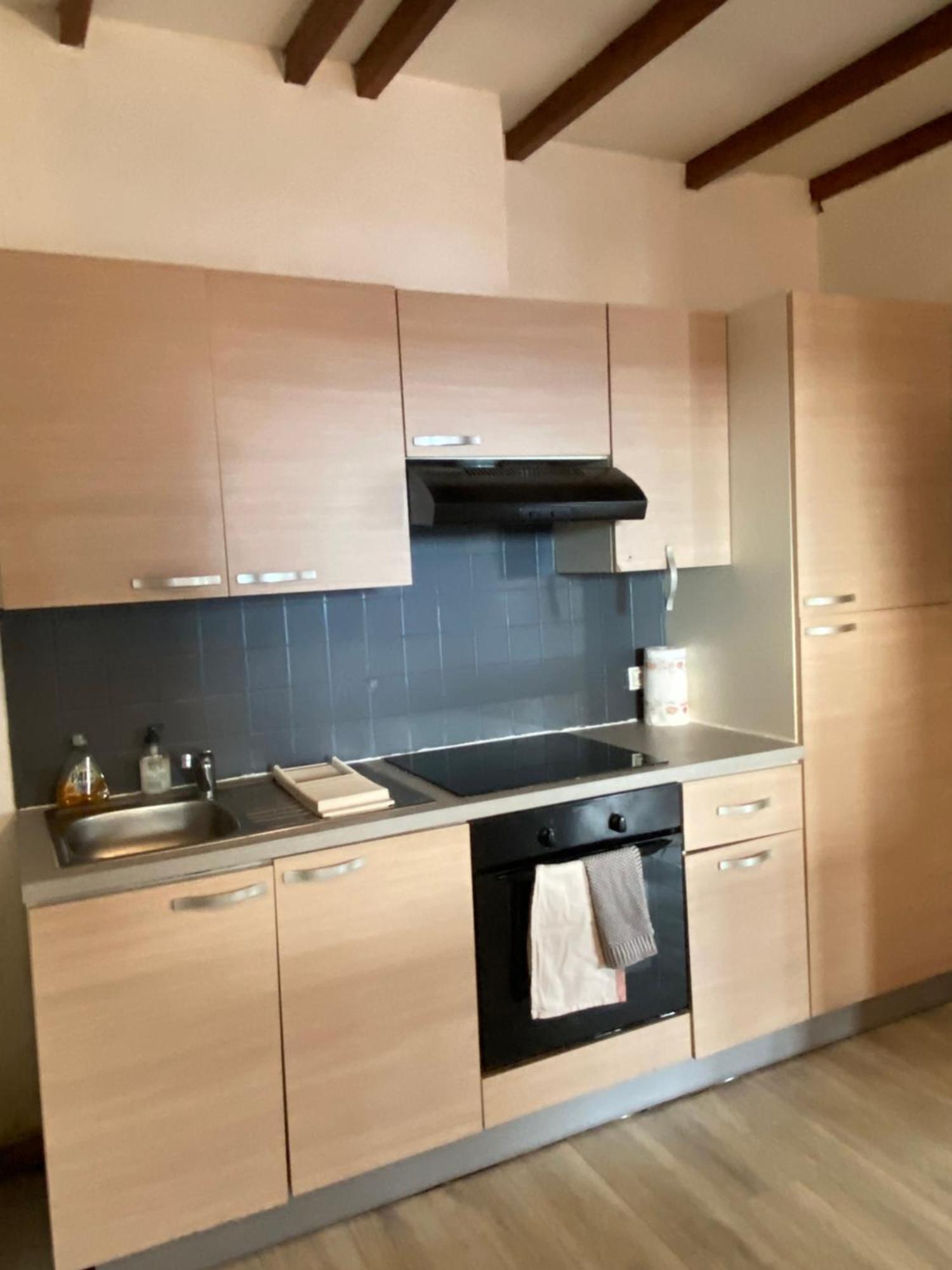 Appartement 3 Pieces Rdc Plein Centre Ville ماركياس المظهر الخارجي الصورة